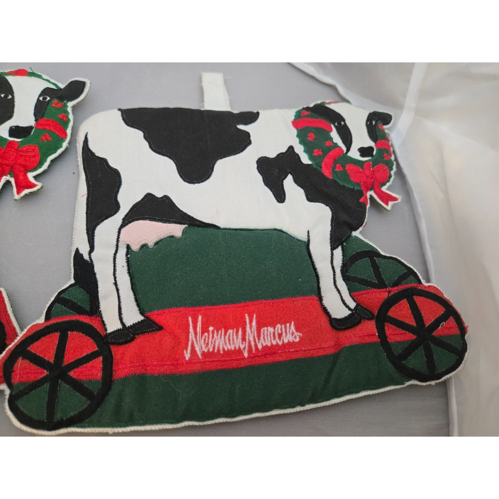 Vintage Neiman Marcus Hot Pad, Pot Holder Christmas Cow, Holstein set of 2